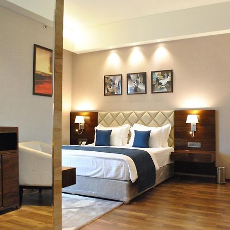 Отель Ramada By Wyndham Gandhidham Shinay Экстерьер фото