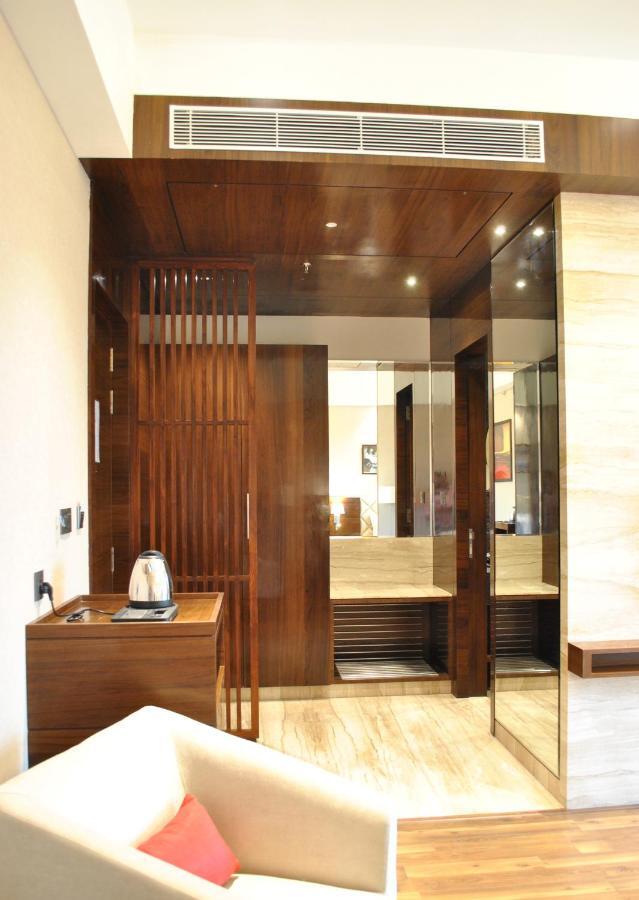 Отель Ramada By Wyndham Gandhidham Shinay Экстерьер фото