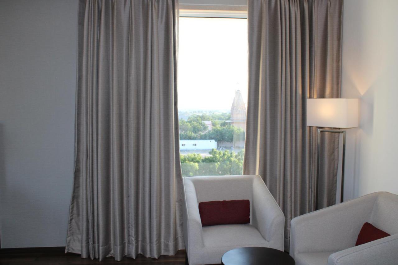 Отель Ramada By Wyndham Gandhidham Shinay Экстерьер фото