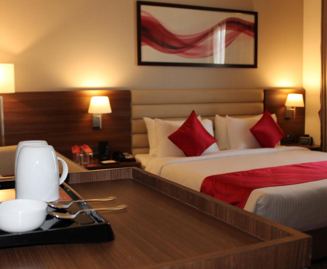Отель Ramada By Wyndham Gandhidham Shinay Экстерьер фото