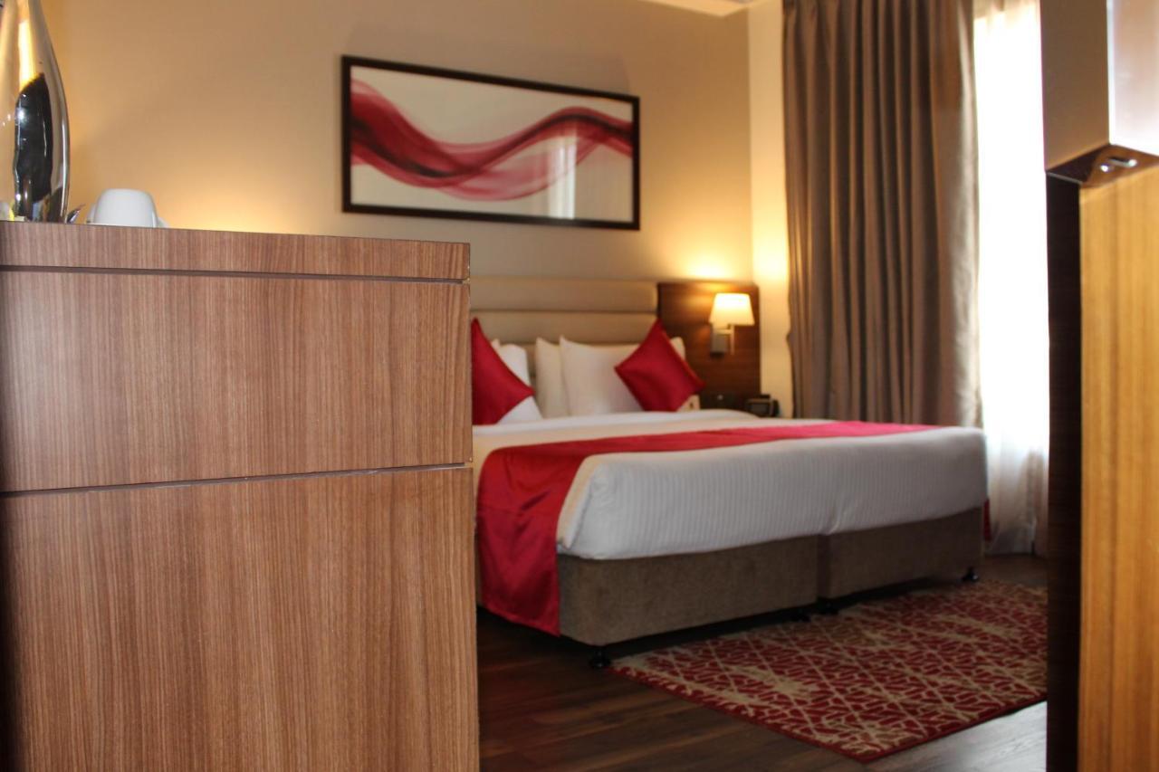 Отель Ramada By Wyndham Gandhidham Shinay Экстерьер фото