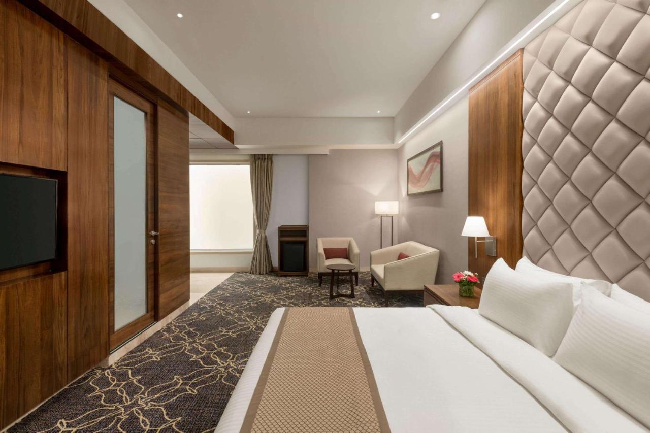 Отель Ramada By Wyndham Gandhidham Shinay Экстерьер фото