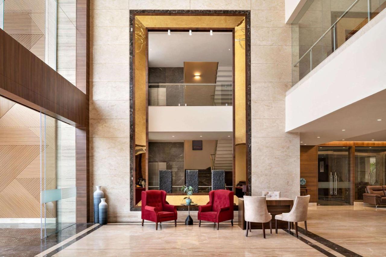 Отель Ramada By Wyndham Gandhidham Shinay Экстерьер фото